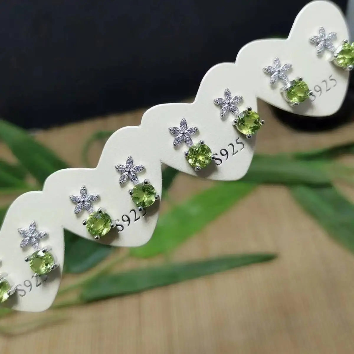 5pairs natural topaz/ peridot/ amethyst/ citrine/ red garnet white copper stud earrings wholesale